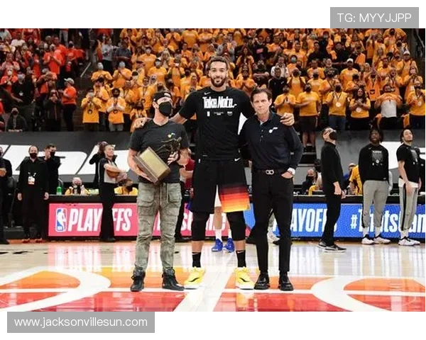 格拉斯纳：蓝军边锋速度快防守难题