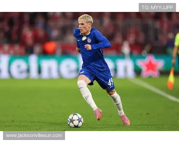 内托戴帽切尔西四球强势胜赫城